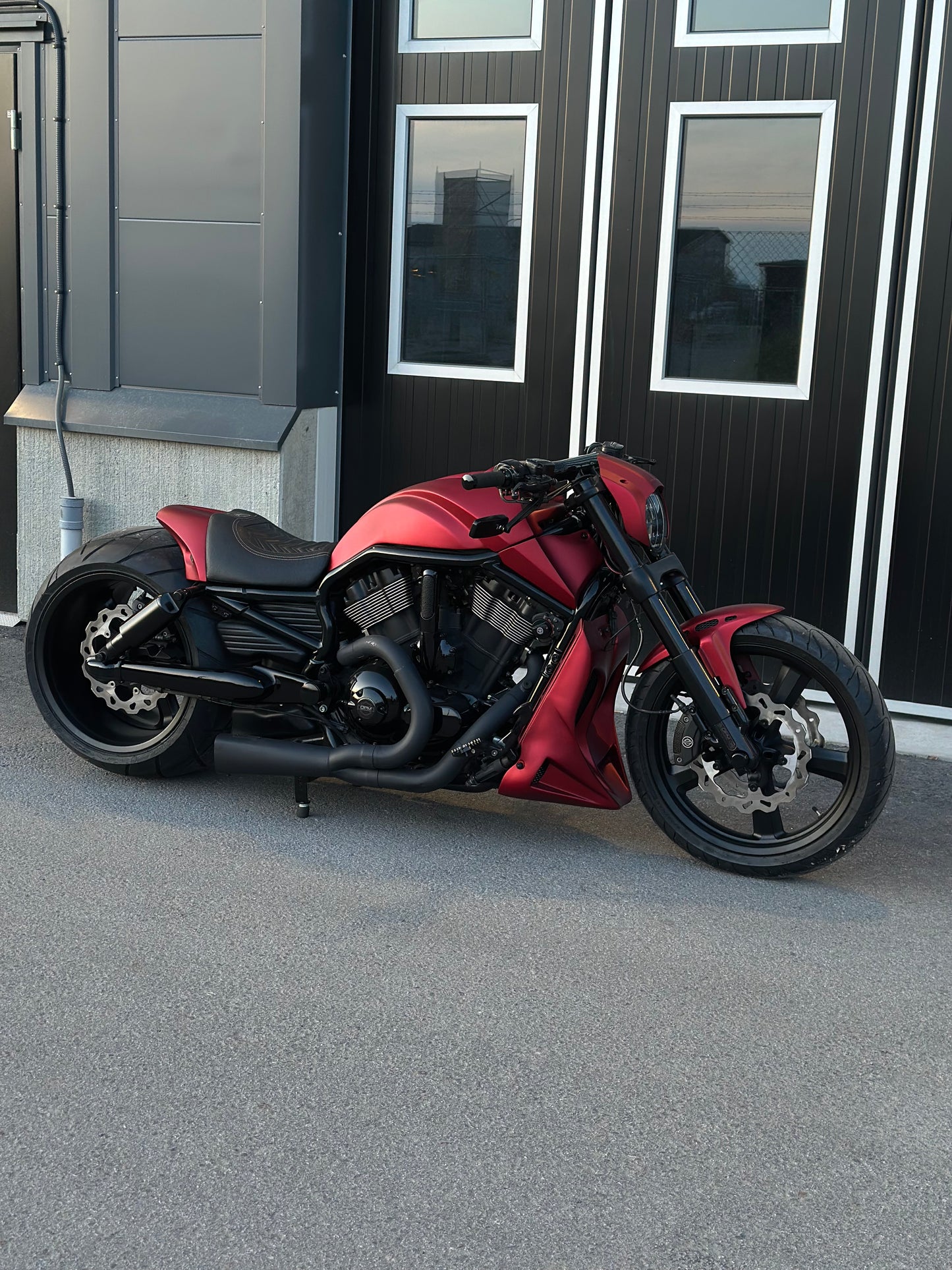Harley Davidson Nightrod Special Custom R.E.D400
