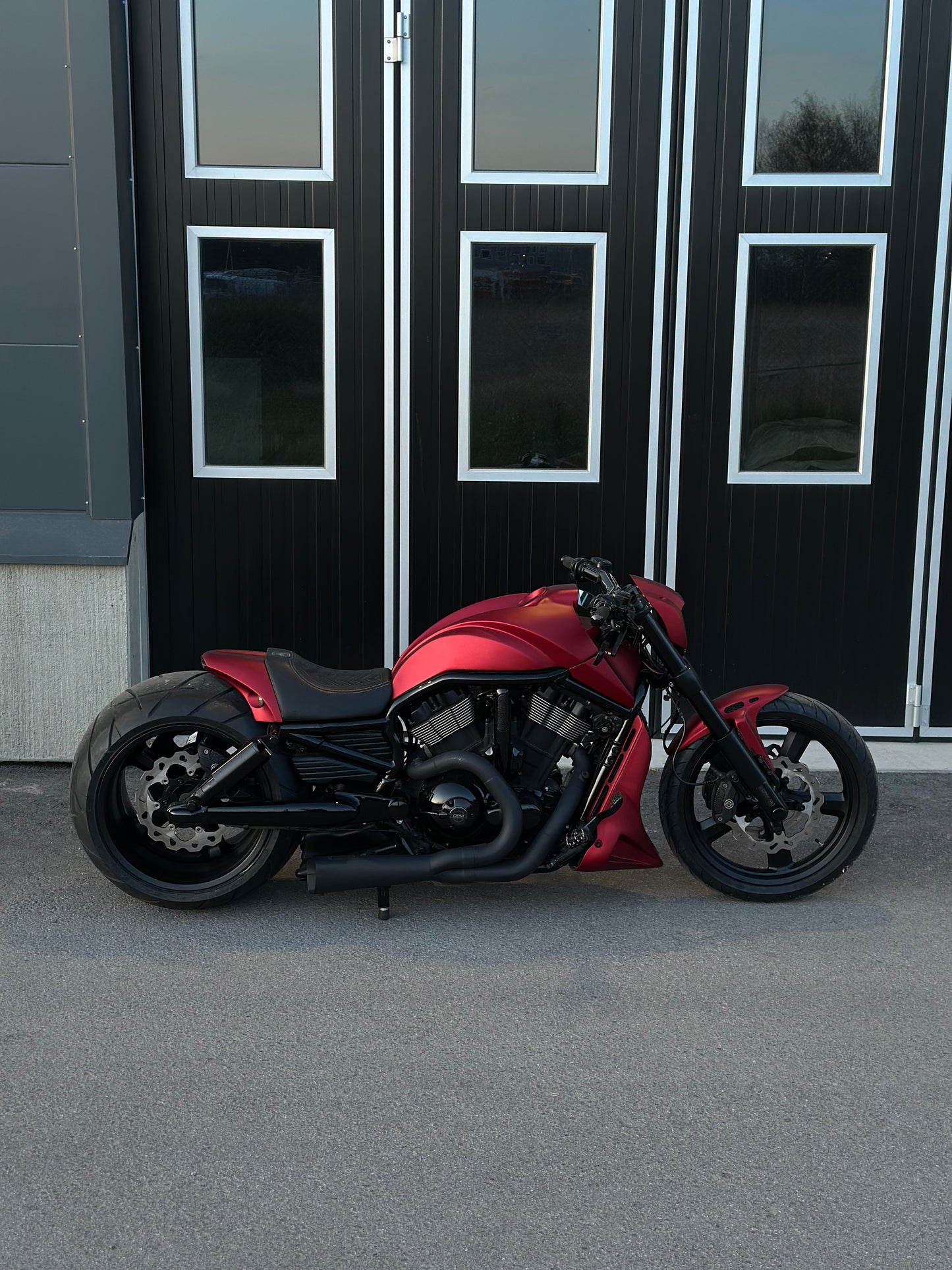 Harley Davidson Nightrod Special Custom R.E.D400