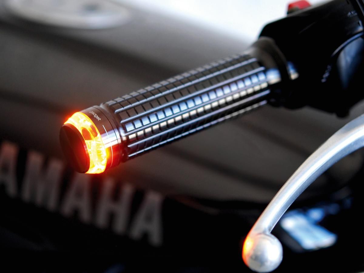 mo.blaze disc LED Bar End Turn Signal Right Side Black Anodized Clear LED