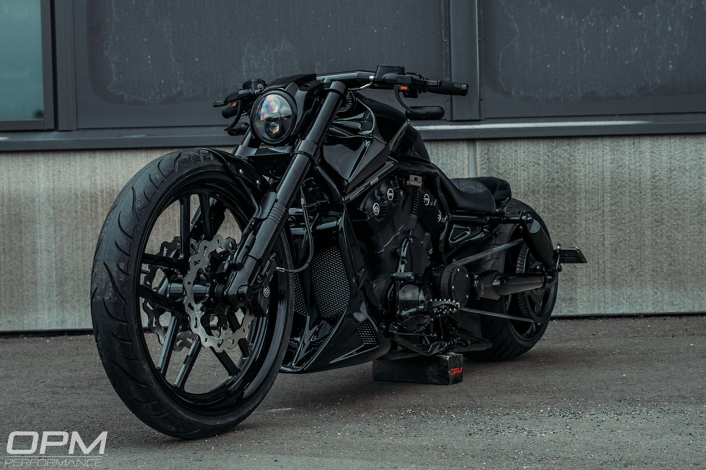 Harley Davidson Nightrod special ”Killer Black” 330 x 23”